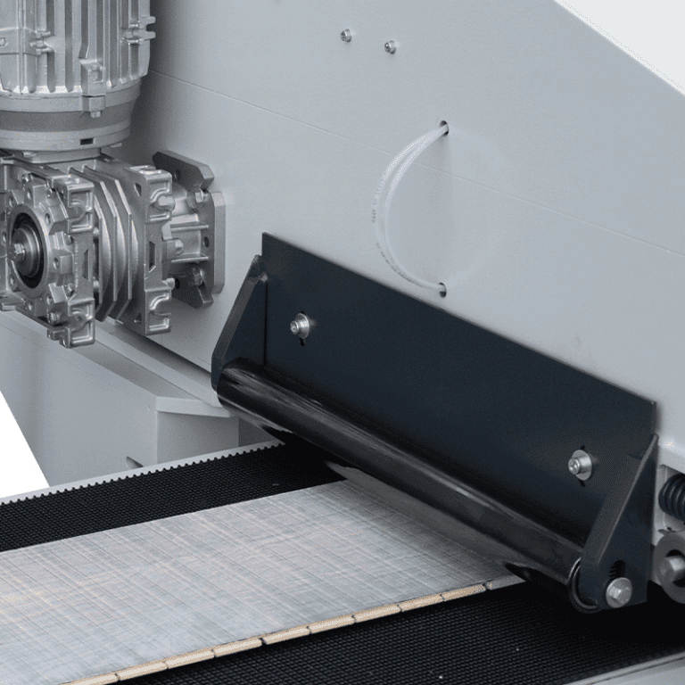 Double head cross cutter result machine