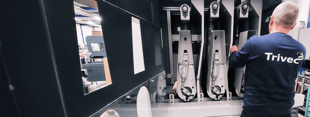 Services header production machine